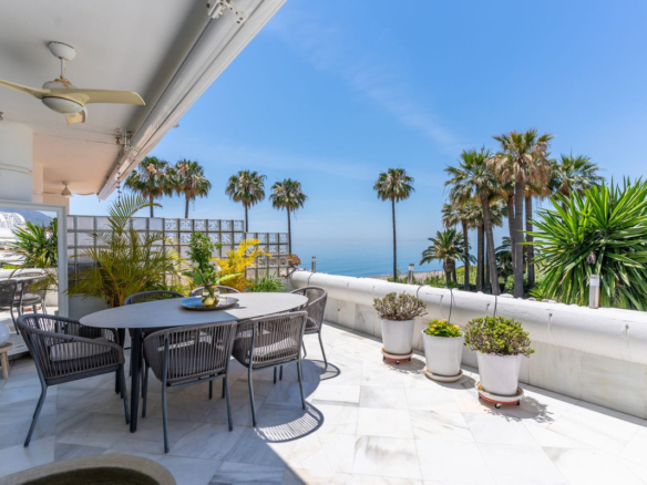 Apartment for sale in Estepona