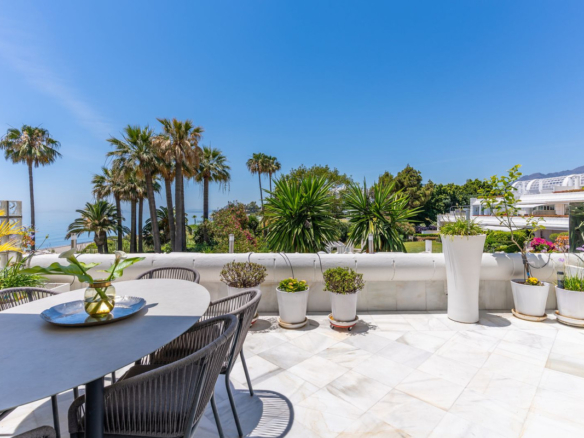 Apartment for sale in Estepona