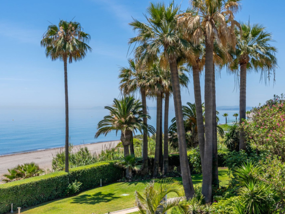 Apartment for sale in Estepona