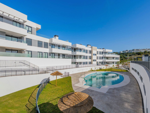 Apartment for sale in Estepona