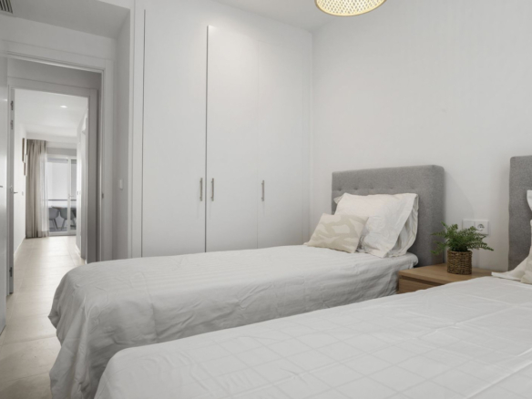 Apartment for sale in Estepona