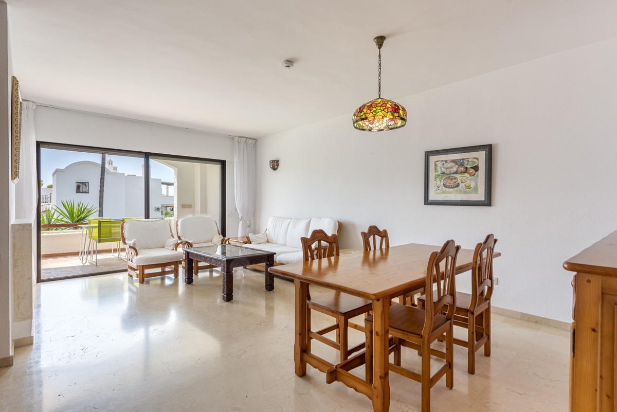 Apartment for sale in Estepona