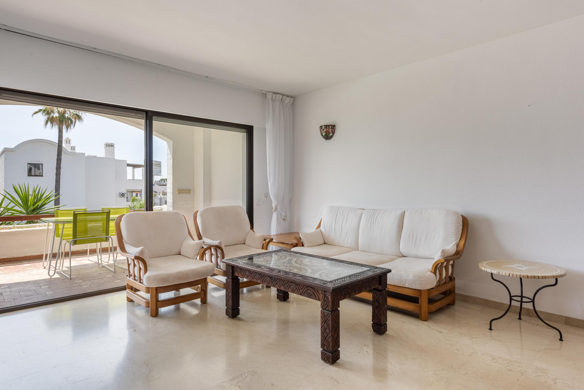 Apartment for sale in Estepona