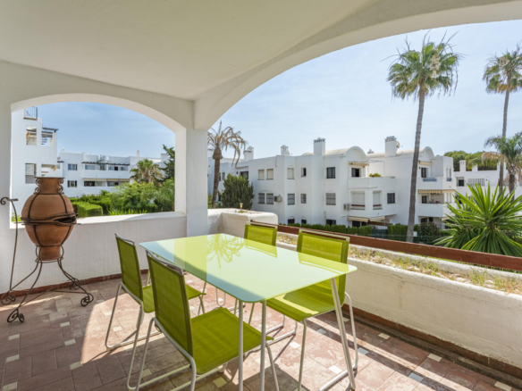 Apartment for sale in Estepona