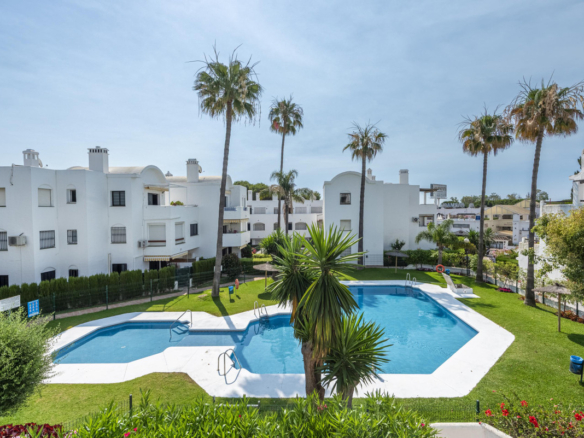 Apartment for sale in Estepona