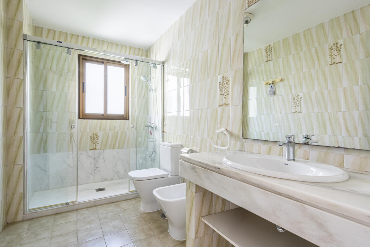 Apartment for sale in Estepona