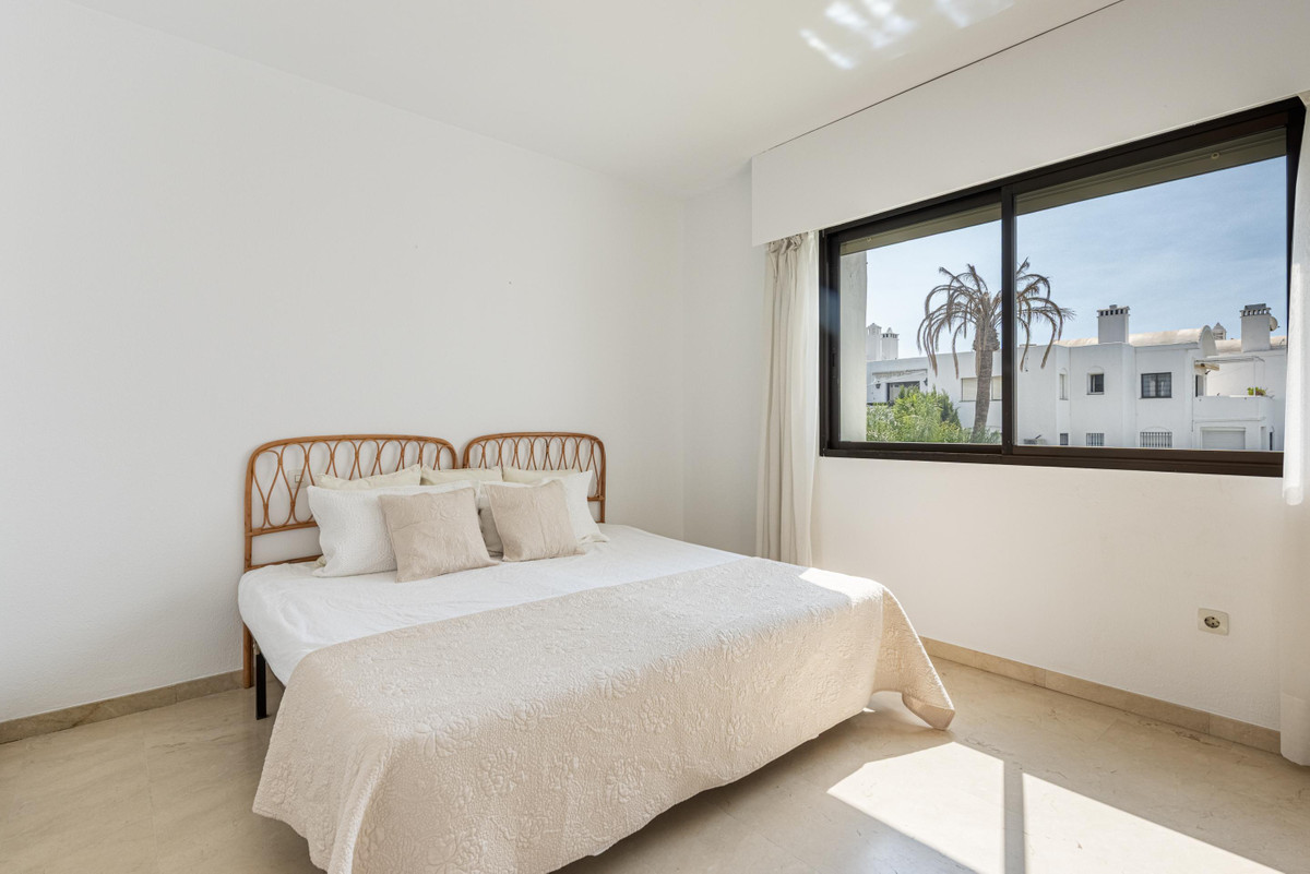 Apartment for sale in Estepona