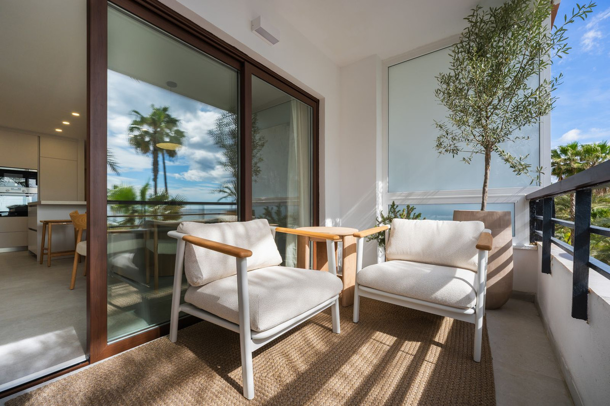 Apartment for sale in Estepona