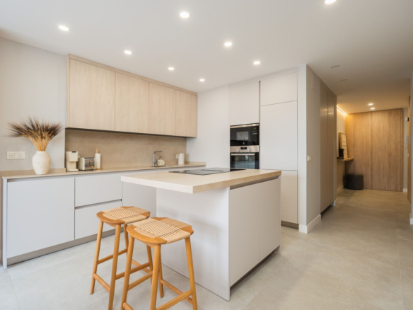 Apartment for sale in Estepona