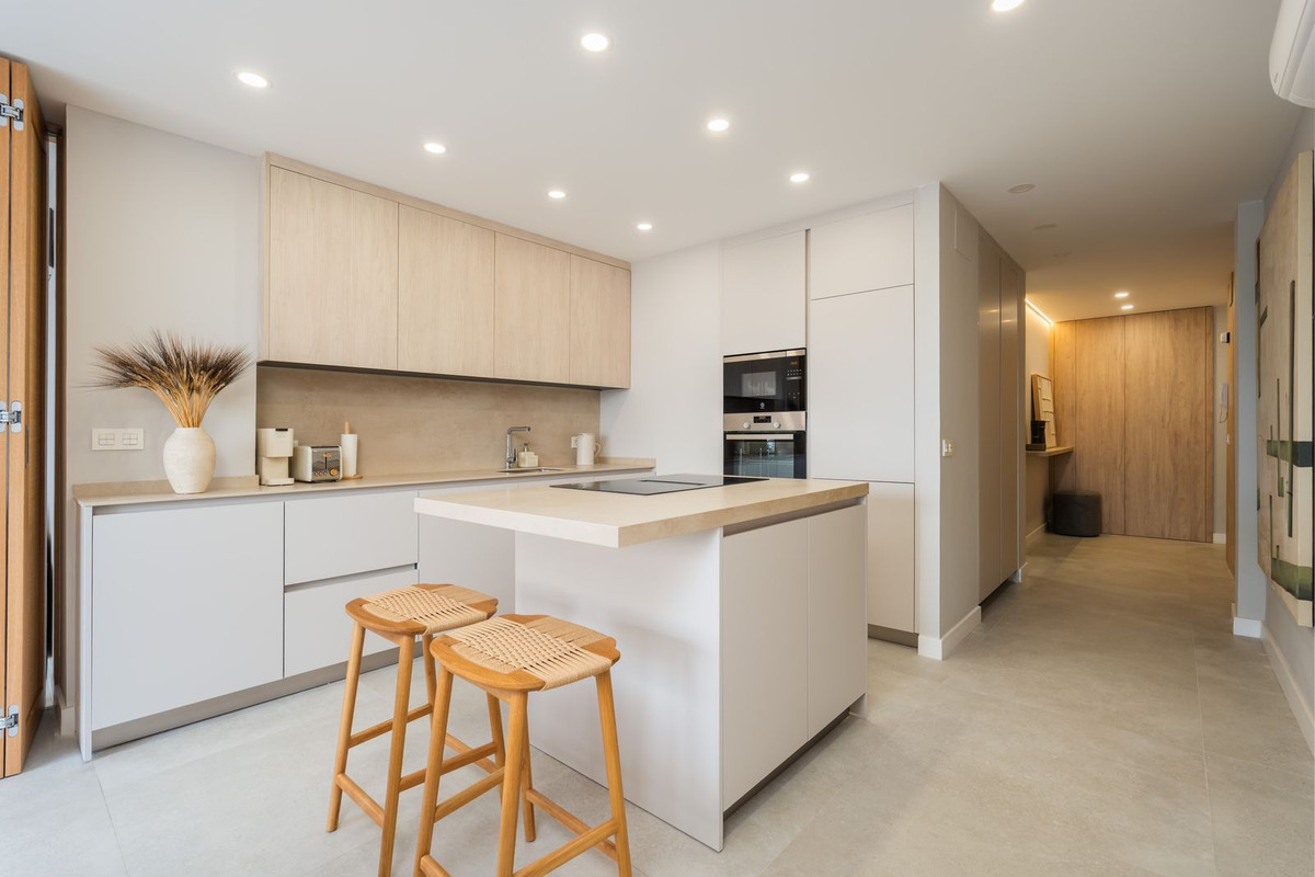 Apartment for sale in Estepona