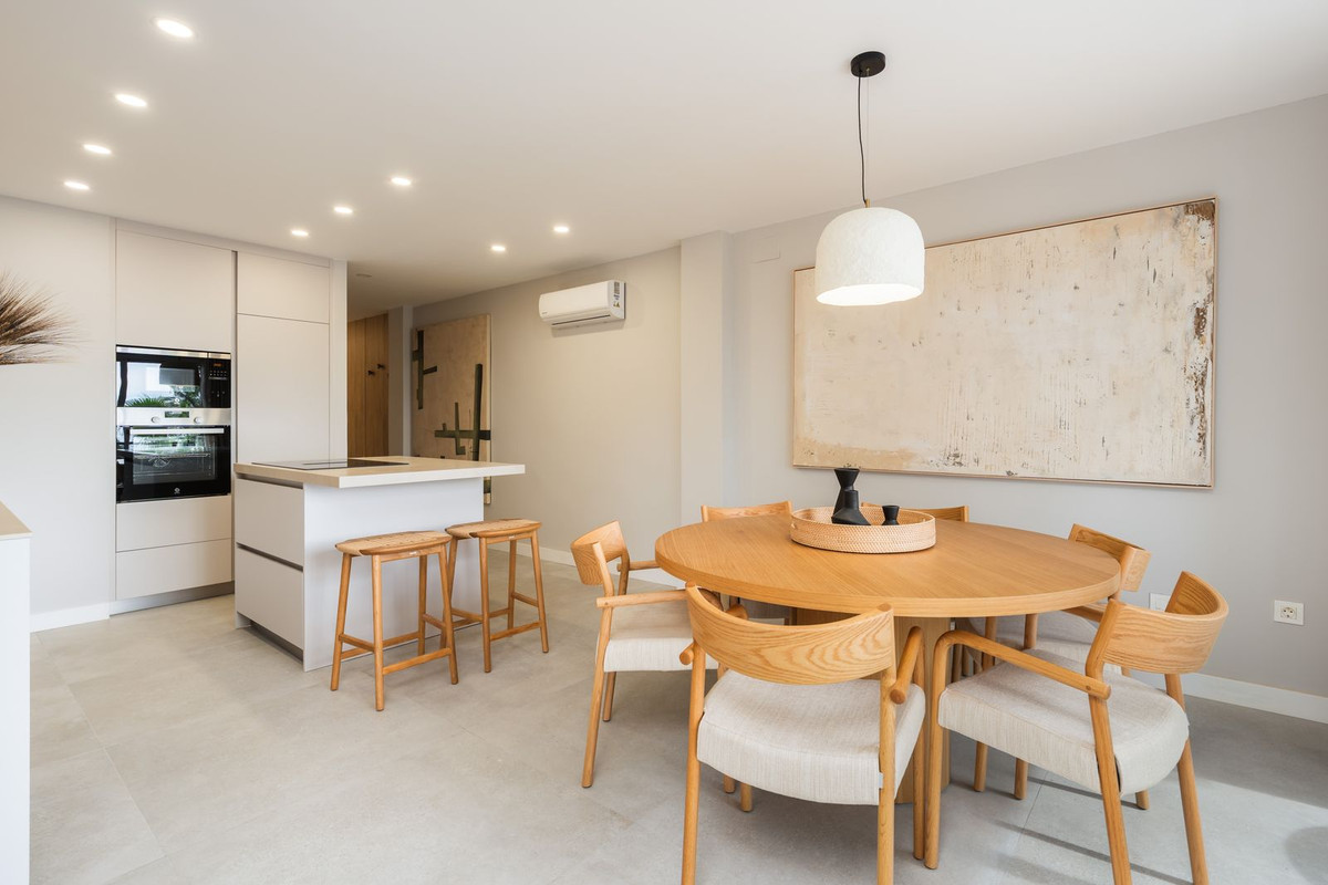Apartment for sale in Estepona