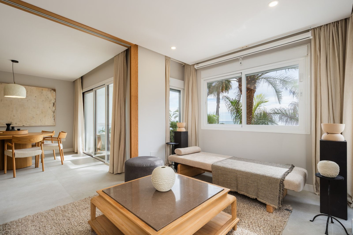 Apartment for sale in Estepona