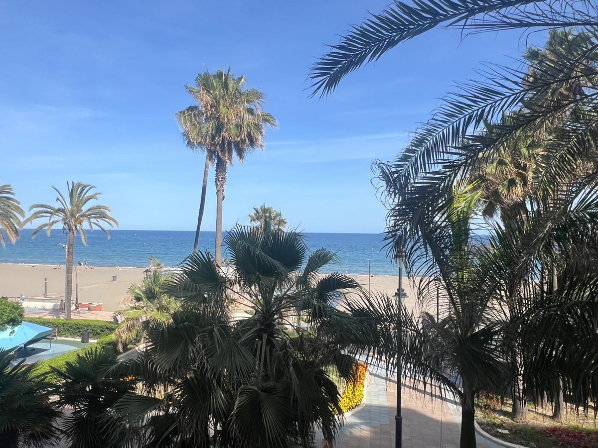 Apartment for sale in Estepona