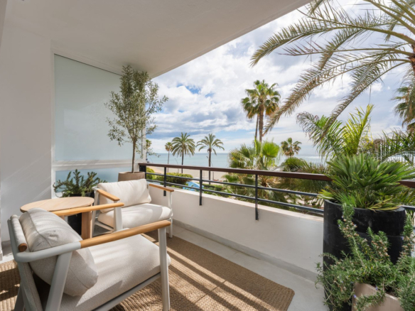 Apartment for sale in Estepona