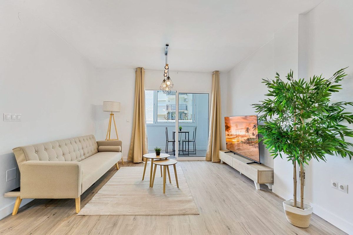 Apartment-in-Fuengirola-Ref-R5418820 Apartment for sale in Fuengirola
