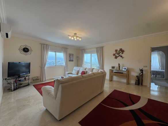 Apartment for sale in Mijas