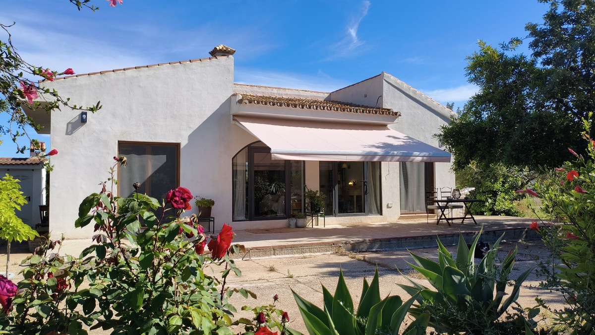 Finca-in-Alhaurin-el-Grande-Ref-R5388754 Finca for sale in Alhaurín el Grande