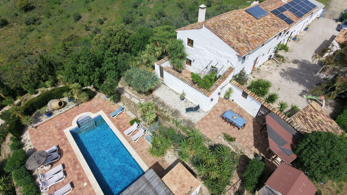 Finca for sale in Casabermeja