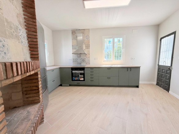 Finca for sale in Coín