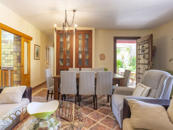 Finca for sale in Coín
