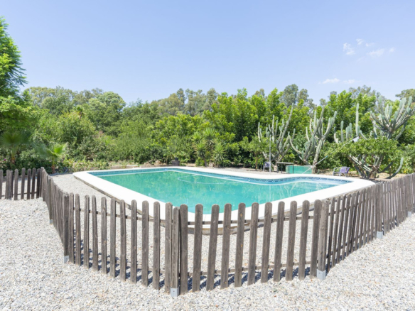 Finca for sale in Coín