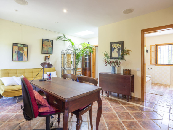 Finca for sale in Coín