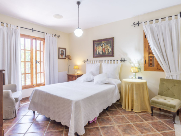 Finca for sale in Coín