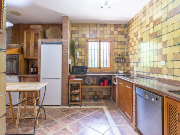 Finca for sale in Coín