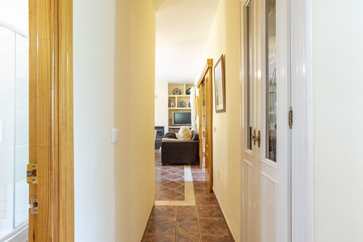 Finca for sale in Coín