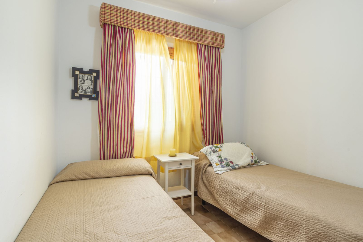 Finca for sale in Coín