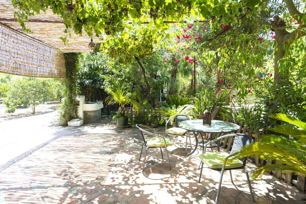 Finca for sale in Coín