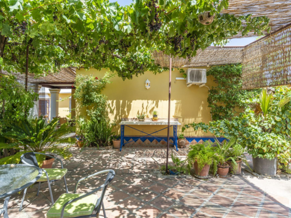 Finca for sale in Coín