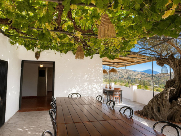 Finca for sale in Coín