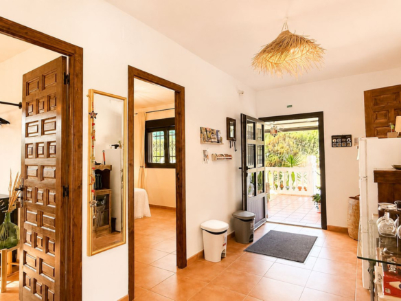 Finca for sale in Coín