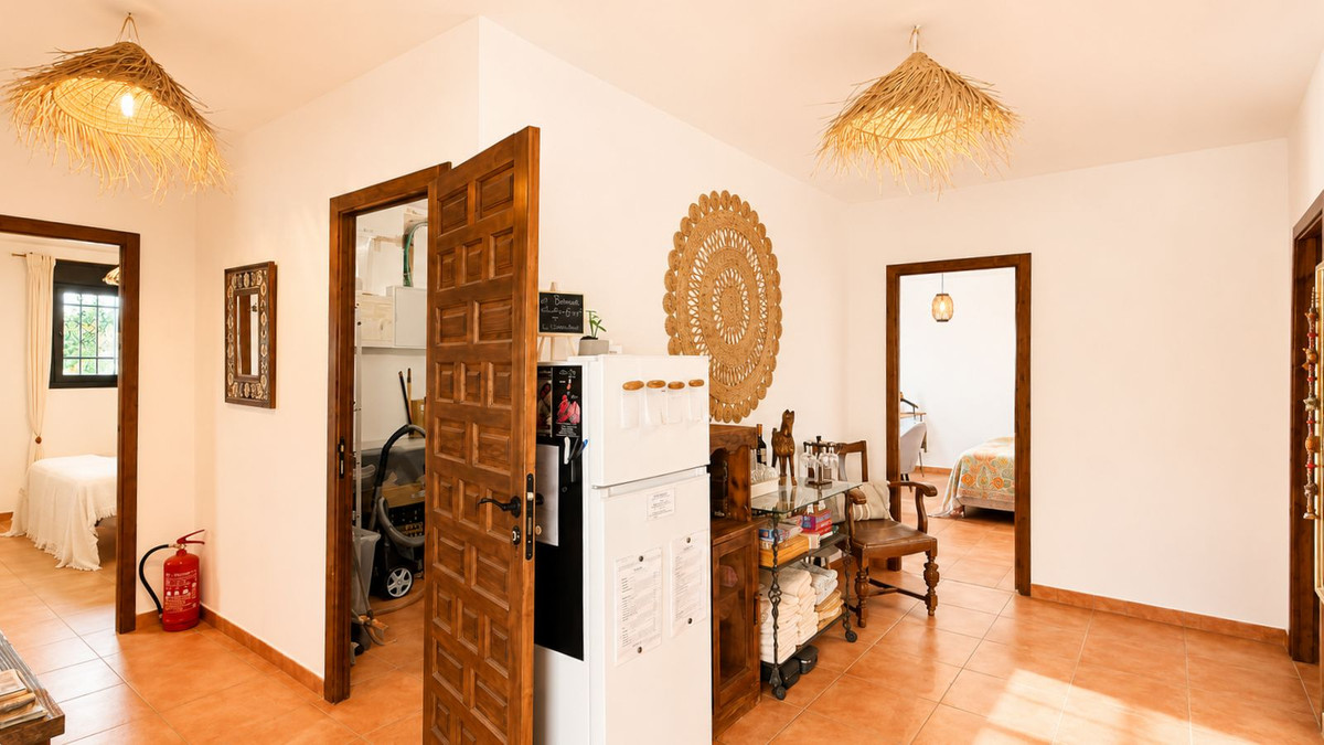 Finca for sale in Coín
