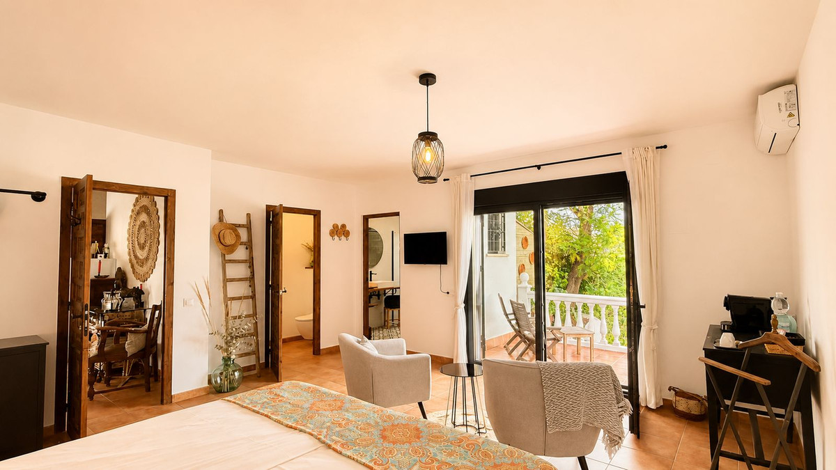 Finca for sale in Coín