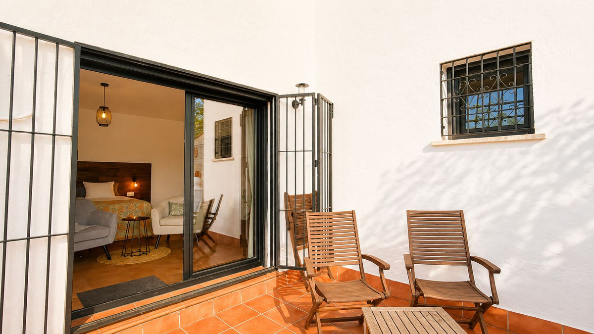 Finca for sale in Coín