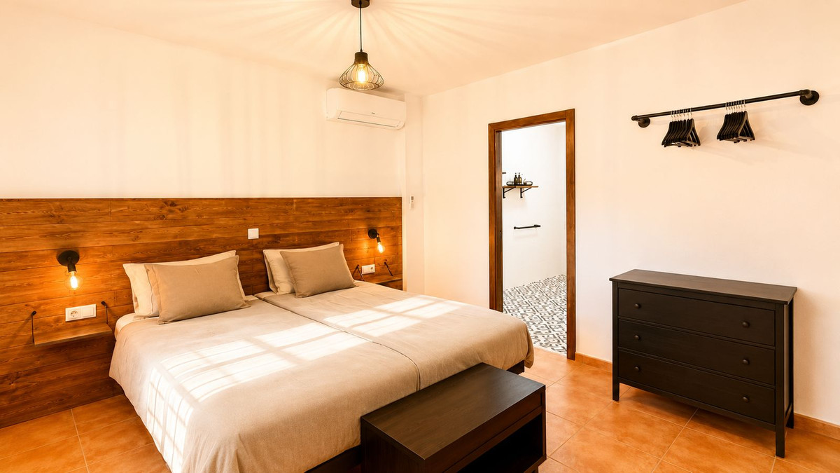 Finca for sale in Coín