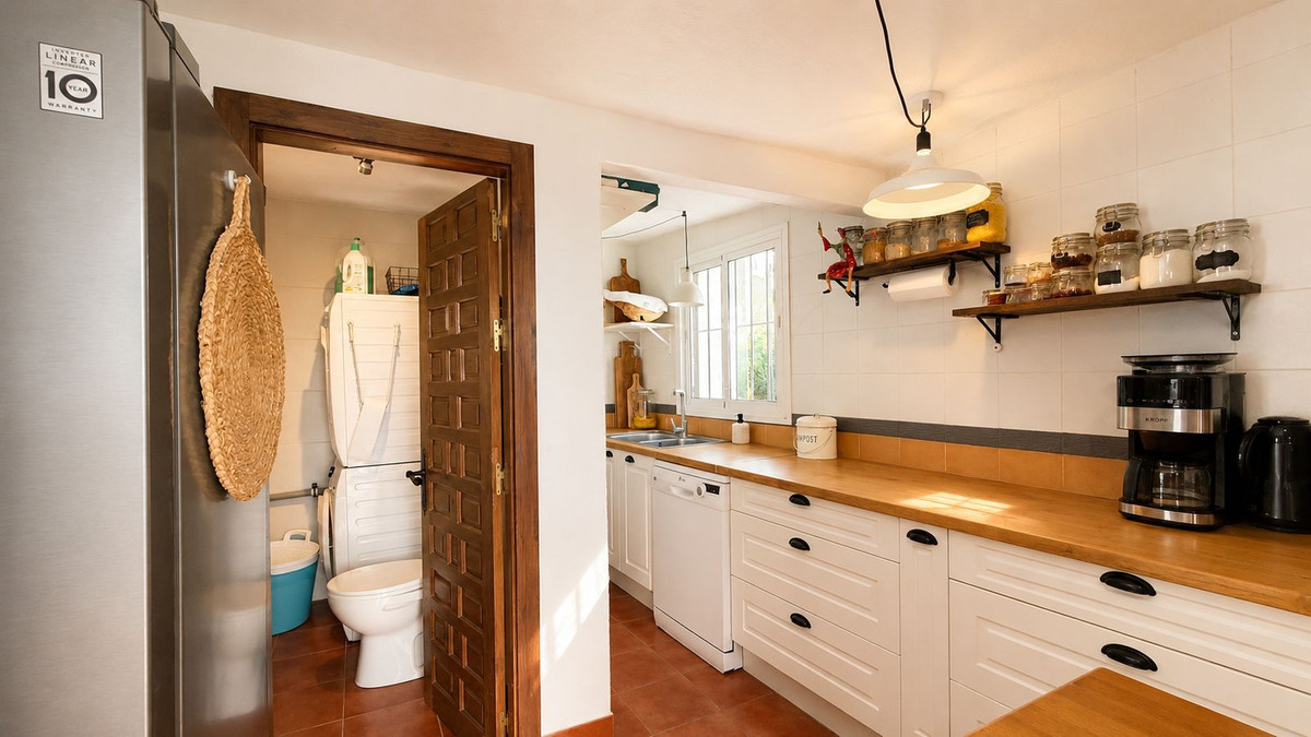 Finca for sale in Coín