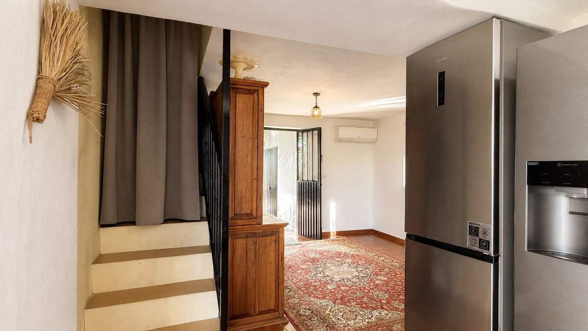 Finca for sale in Coín
