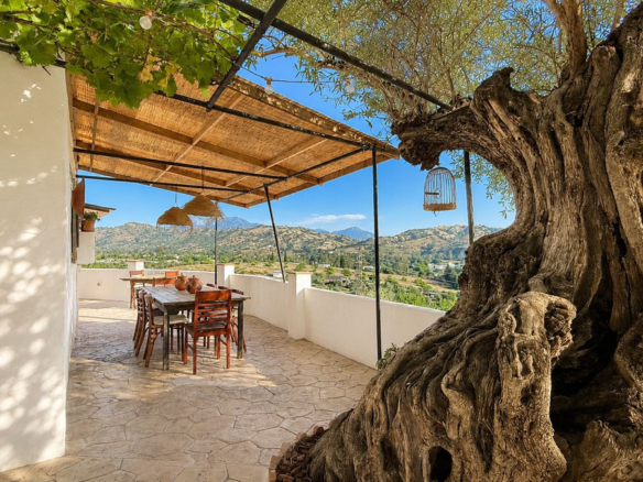 Finca for sale in Coín