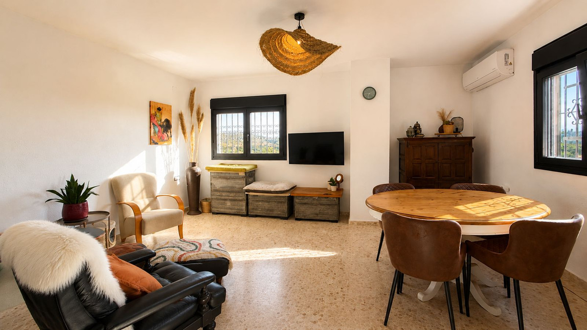 Finca for sale in Coín