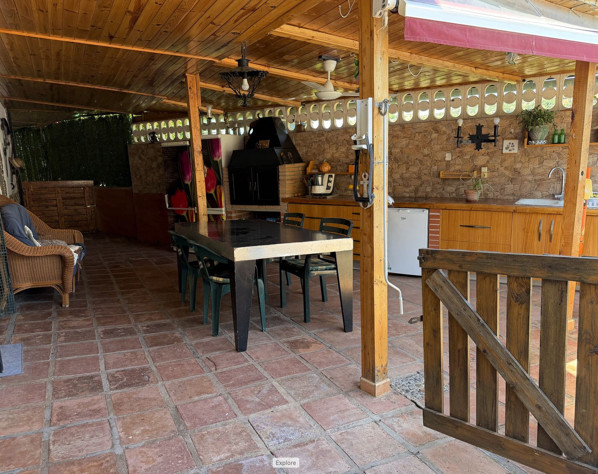 Finca for sale in Estepona