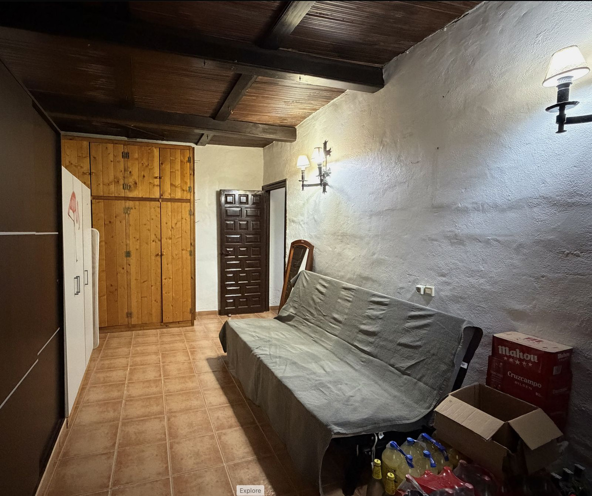 Finca for sale in Estepona