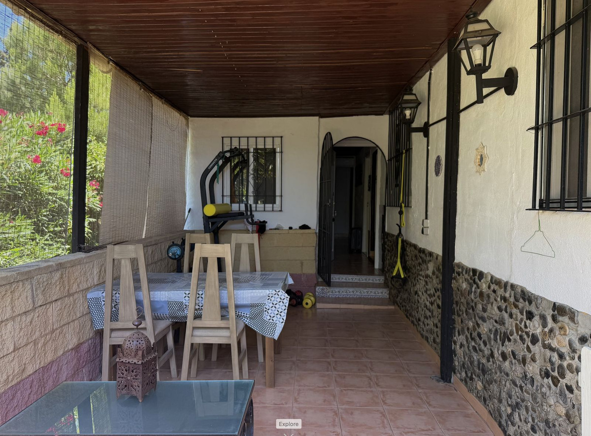 Finca for sale in Estepona