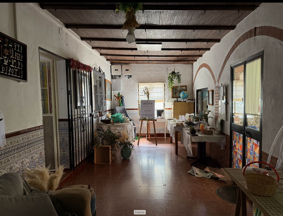 Finca for sale in Estepona