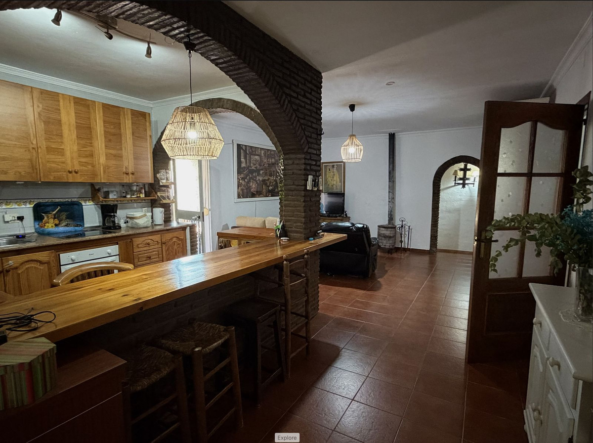 Finca for sale in Estepona