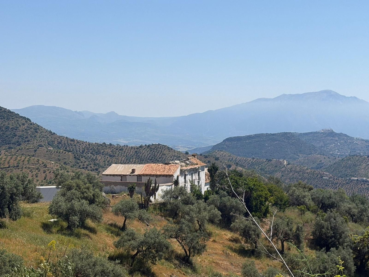 Finca-in-Malaga-Ref-R5411575 Finca for sale in Málaga