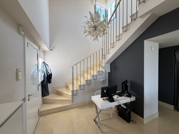 Penthouse for sale in Benahavís