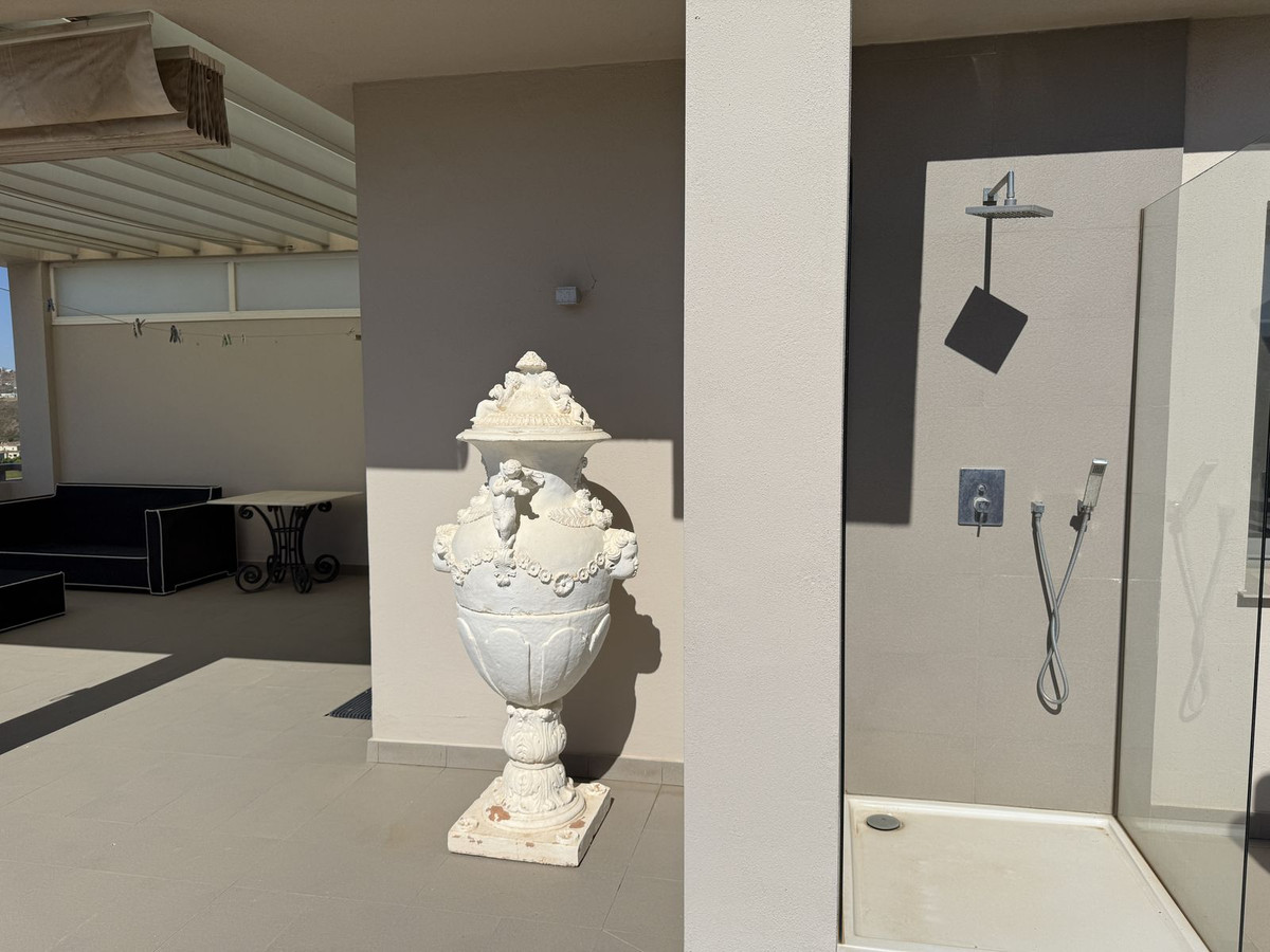 Penthouse for sale in Benahavís